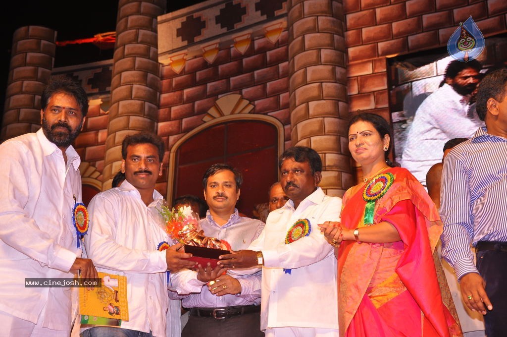 TV Nandi Awards 2011 - 94 / 326 photos