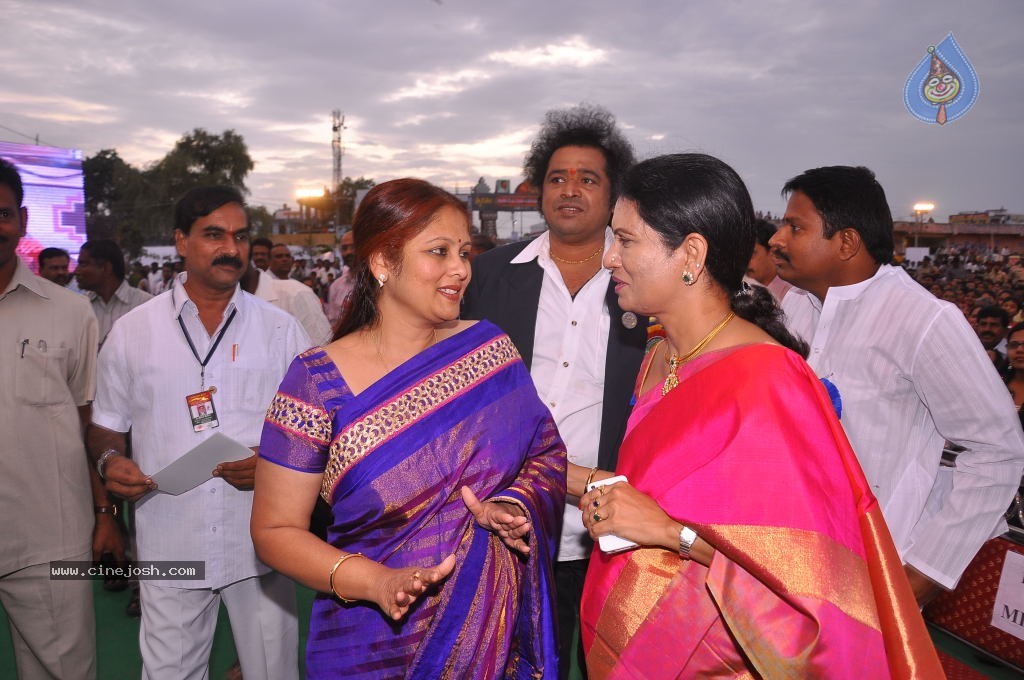 TV Nandi Awards 2011 - 105 / 326 photos