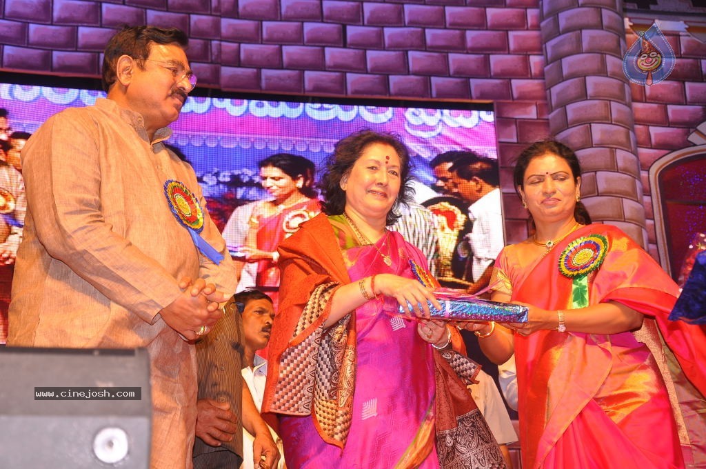 TV Nandi Awards 2011 - 182 / 326 photos