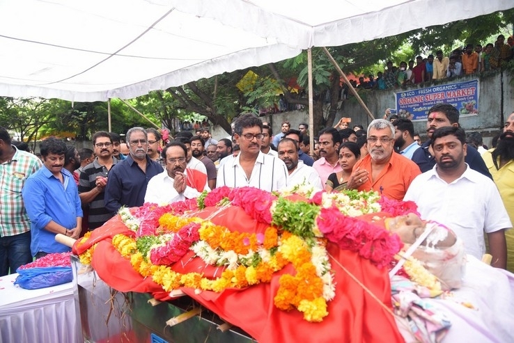 Venu Madhav Anthima Yatra - 26 / 97 photos