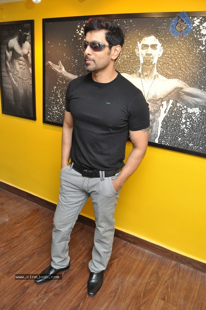 Vikram Inaugurates The Body Studio Gym - 3 / 21 photos