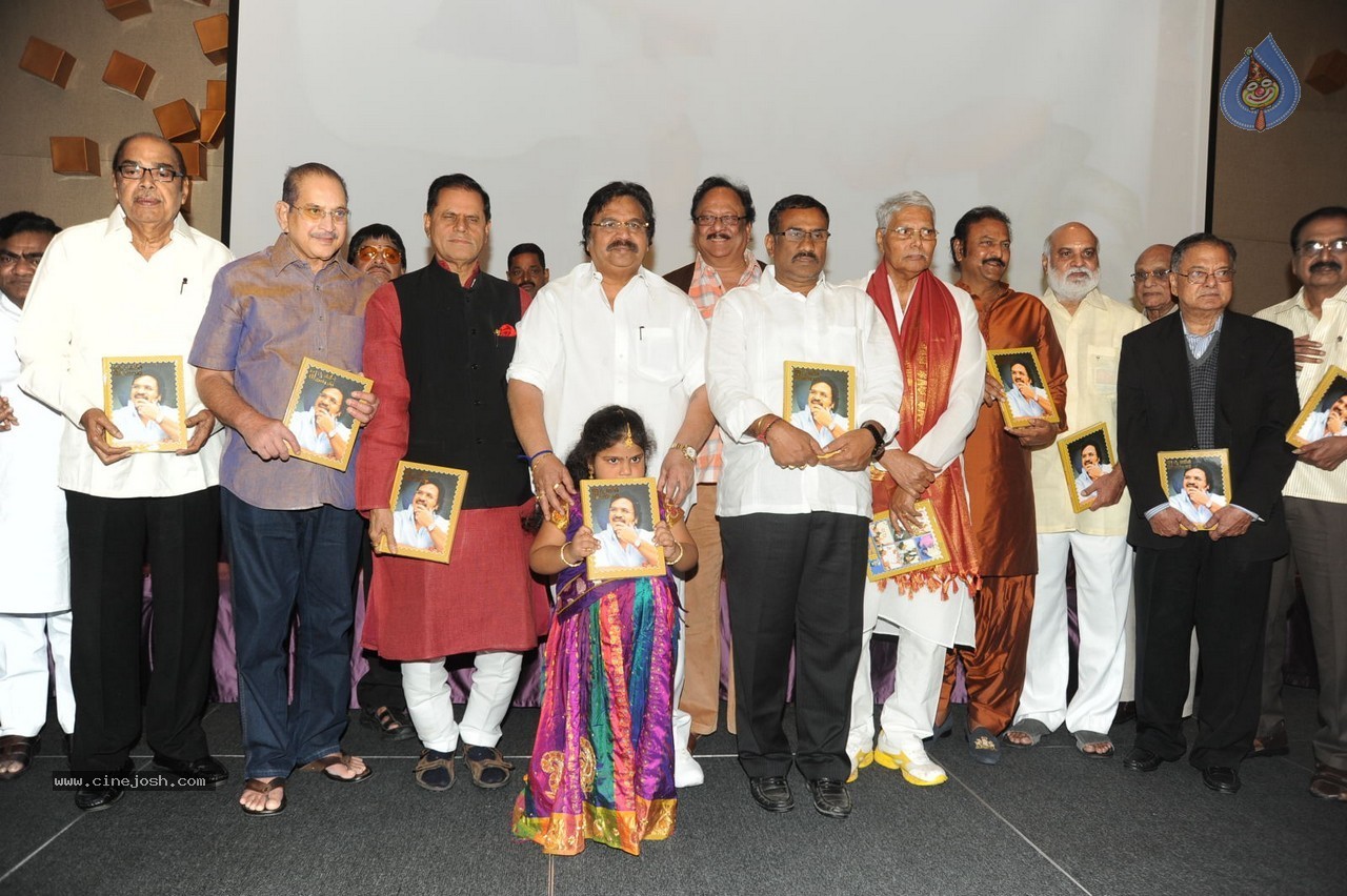 Vishwa Vijetha Vijayagadha Book Launch - 66 / 145 photos