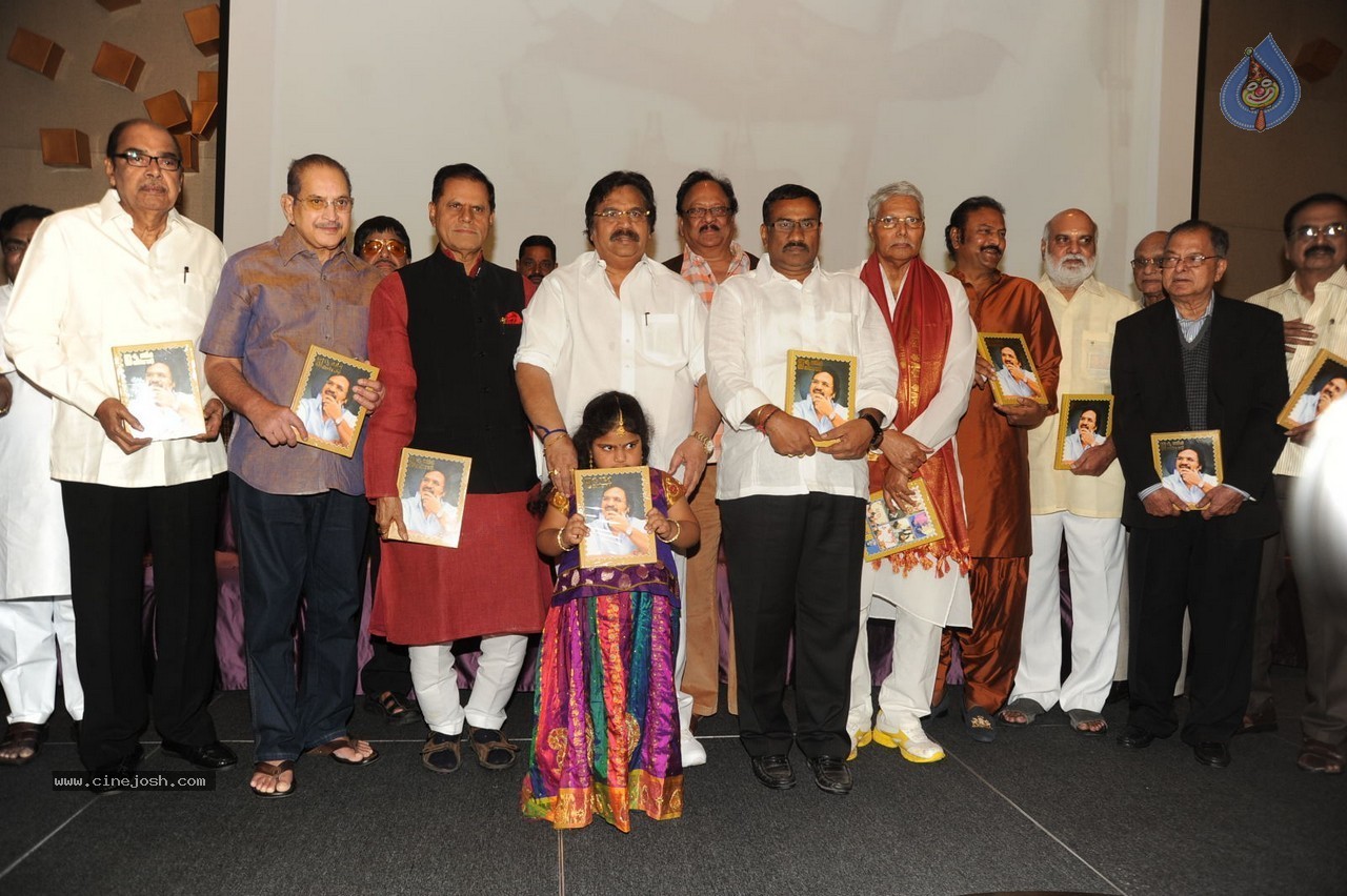 Vishwa Vijetha Vijayagadha Book Launch - 75 / 145 photos