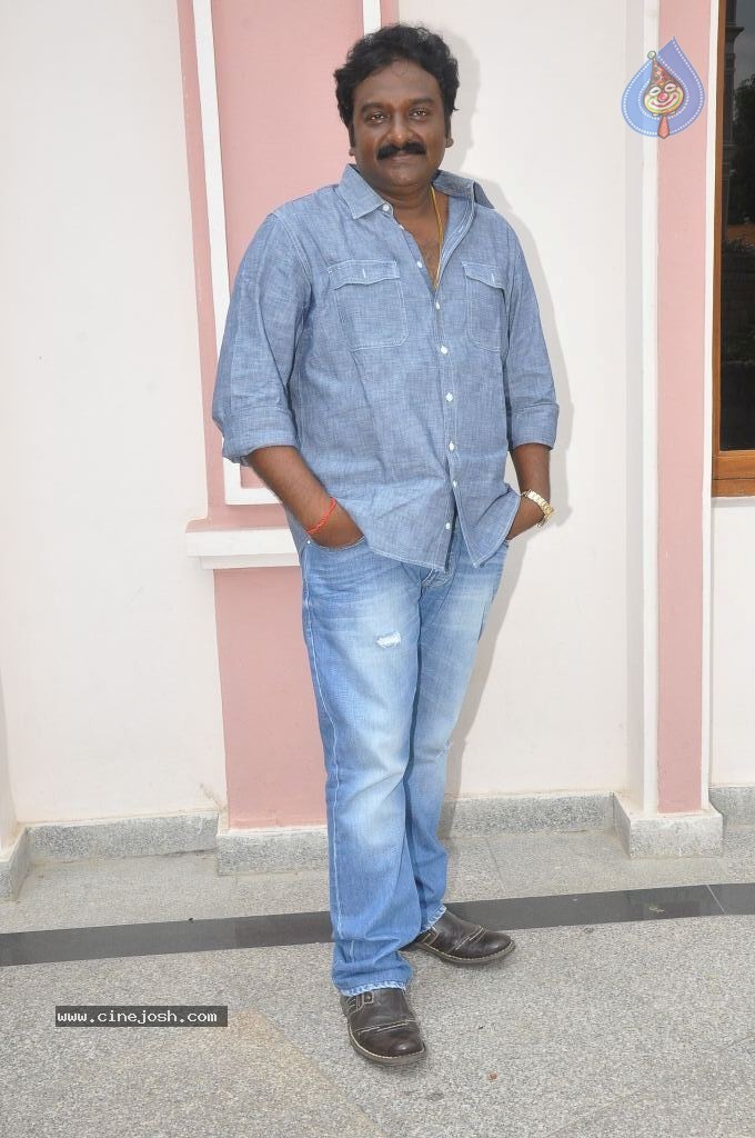 VV Vinayak Stills - 34 / 44 photos