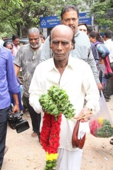 MS Viswanathan Condolences Photos - 33 of 59