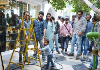 NTR Son Abhay at Janatha Garage Sets - 1 of 5