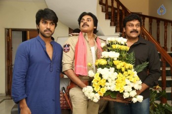 Pawan Kalyan meets Chiranjeevi - 36 of 74