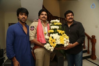 Pawan Kalyan meets Chiranjeevi - 34 of 74