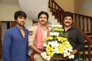 Pawan Kalyan meets Chiranjeevi - 59 of 74