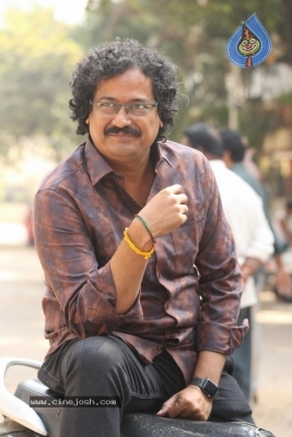 Satish Vegesna Interview Photos - 2 of 21