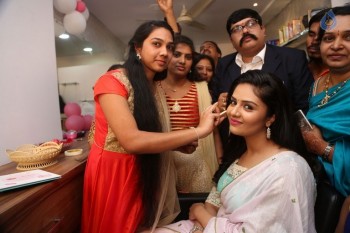 Sreemukhi Launches Manvis Saloon - 9 of 42