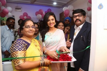 Sreemukhi Launches Manvis Saloon - 37 of 42