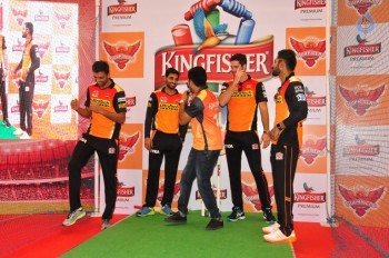 Sunrisers Team at Inorbit Mall - 20 of 28