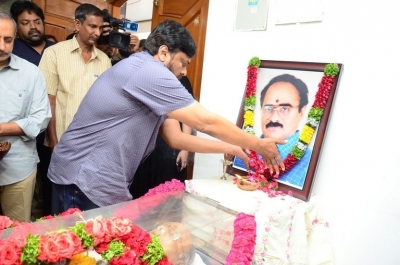 Vijaya Bapineedu Condolences Photos - 11 of 42