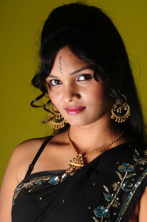 Sneha Upcoming Actress Spicy Stills - 95 / 127 photos