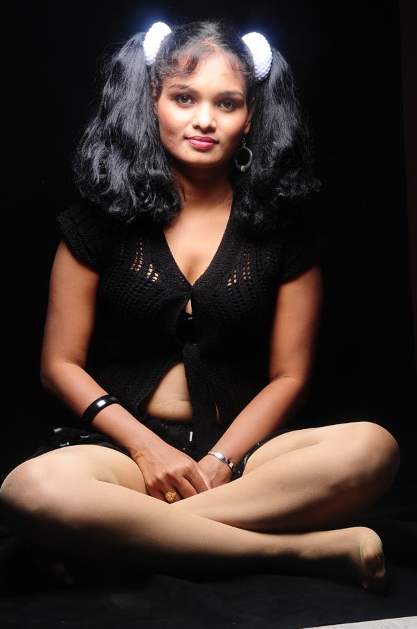 Sneha Upcoming Actress Spicy Stills - 121 / 127 photos