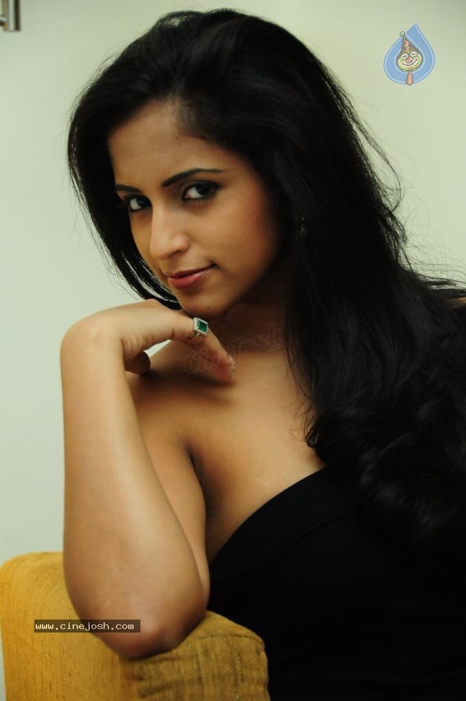 Aashika Hot Gallery - 59 / 68 photos