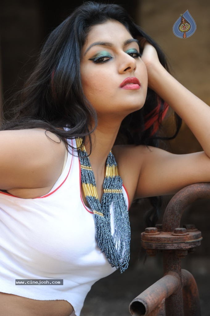 Akshida Hot Photos - 49 / 103 photos