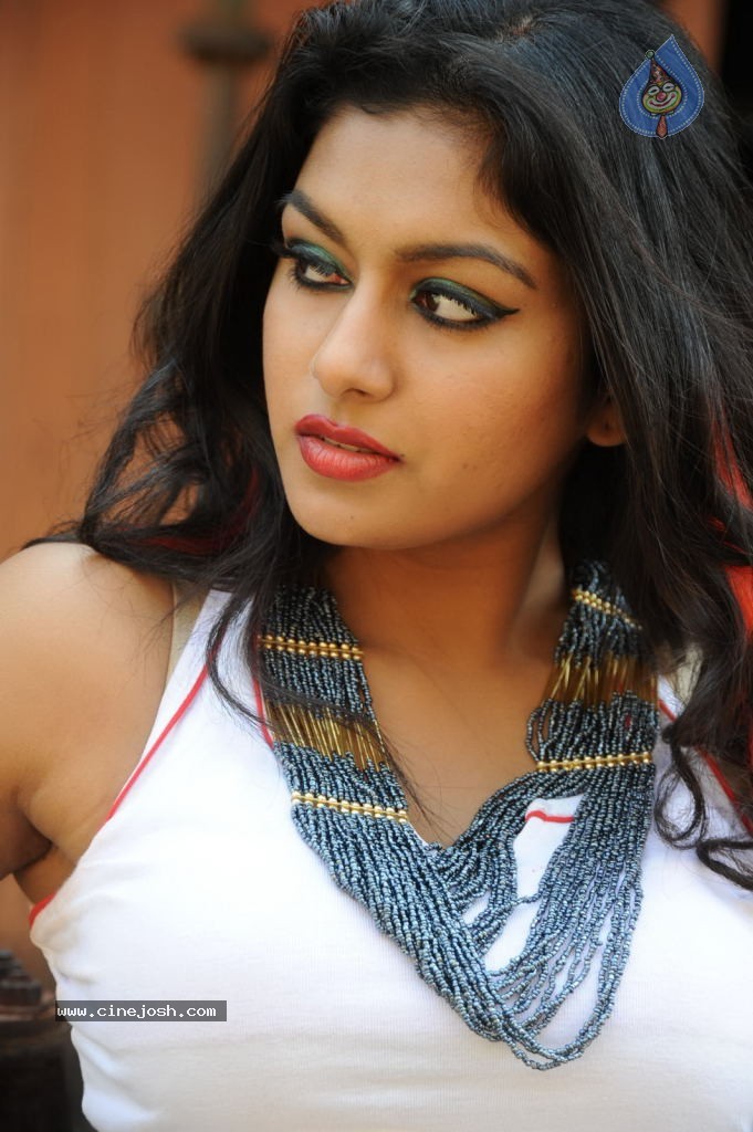 Akshida Hot Photos - 52 / 103 photos