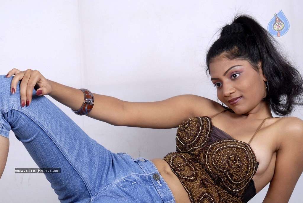 Bindhu Spicy Stills - 39 / 86 photos