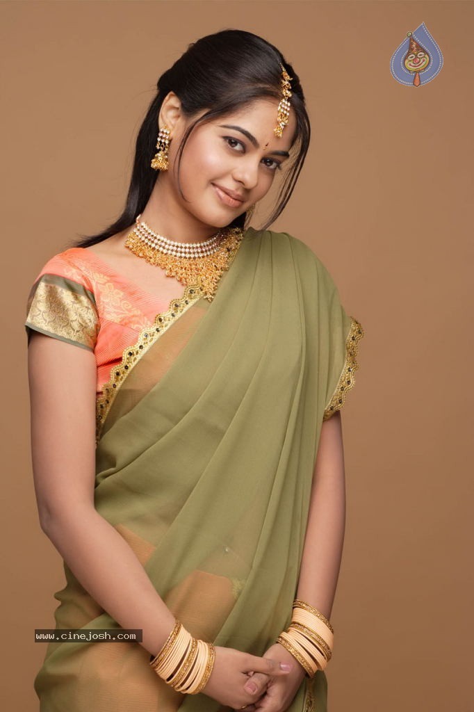 Madhavi Hot Sx Videos - Bindu Madhavi Hot Stills - Photo 4 of 10