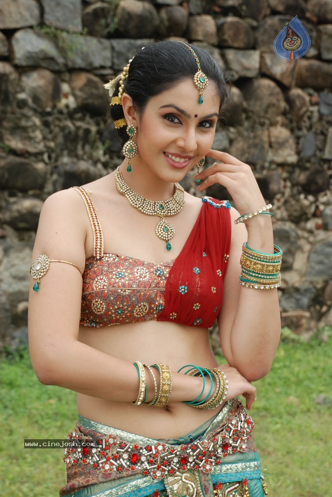 Divya Spicy Stills - 74 / 94 photos