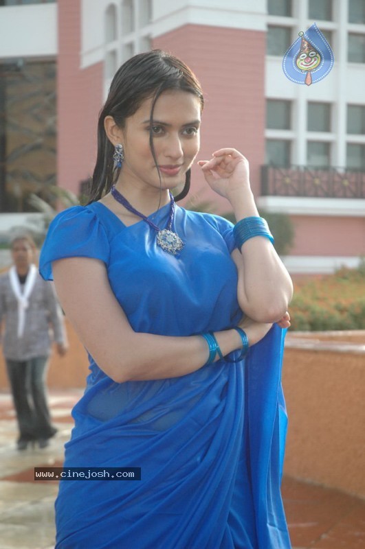 Gowri Pandit Spicy Stills - 9 / 65 photos