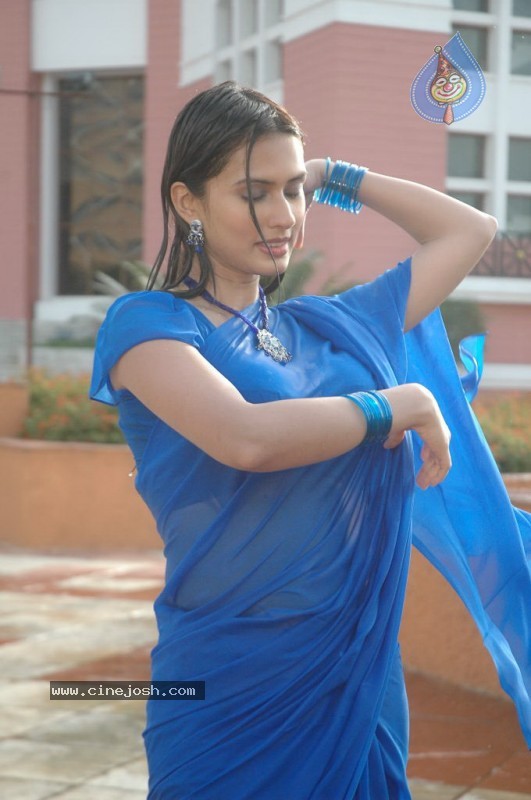 Gowri Pandit Spicy Stills - 51 / 65 photos