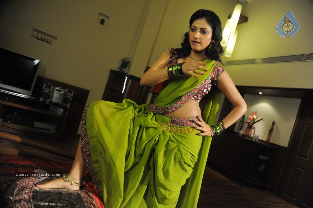 Haripriya Hot Photos - 35 / 60 photos