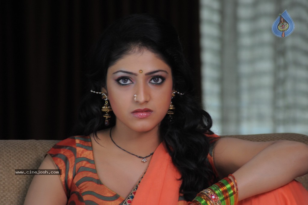 Haripriya Spicy Pics - 46 / 79 photos