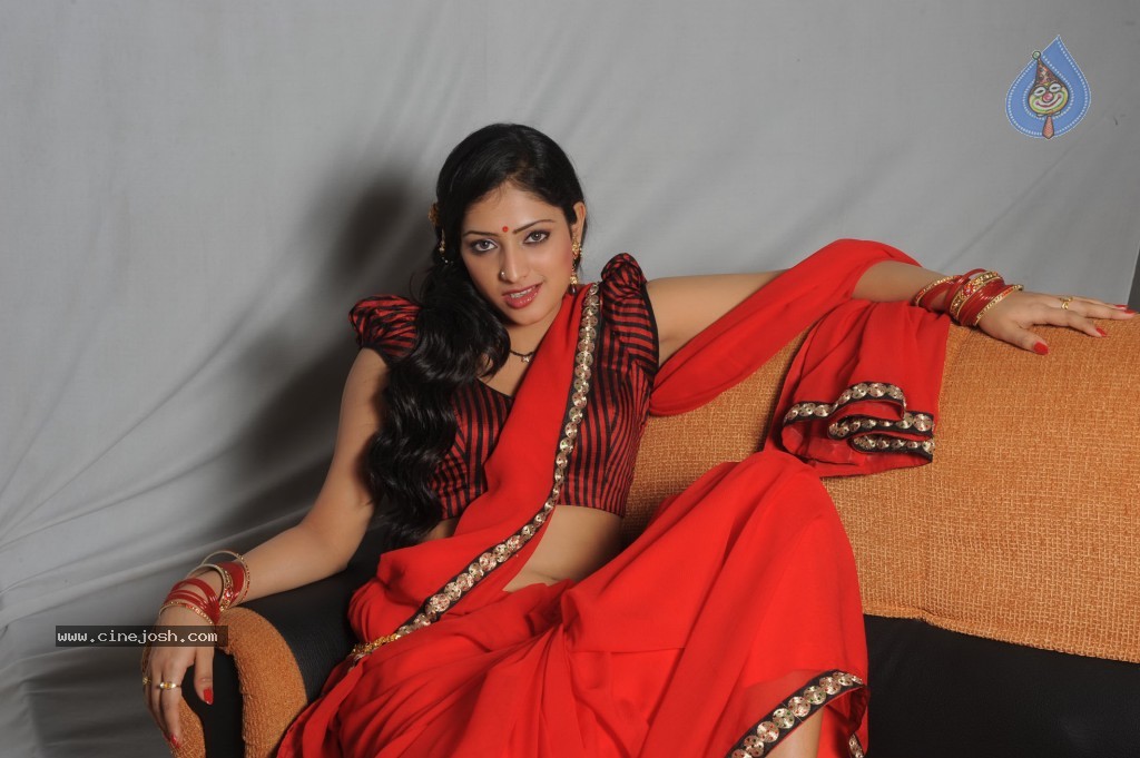 Haripriya Spicy Stills - 22 / 43 photos