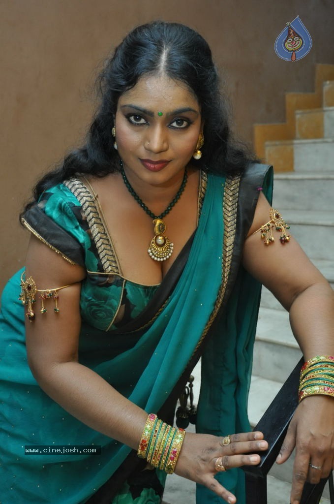 Jayavani Hot Stills - 19 / 59 photos