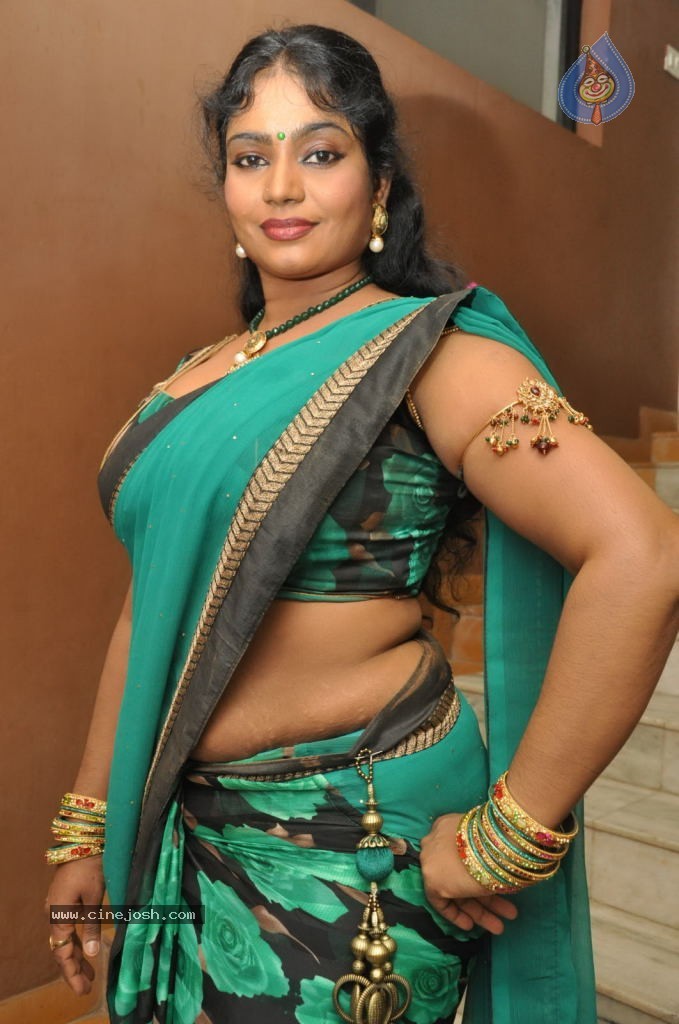 Jayavani Hot Stills - 25 / 59 photos