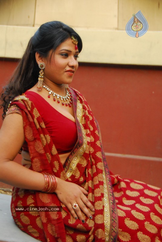 Jyothi Spicy Pics - 3 / 54 photos