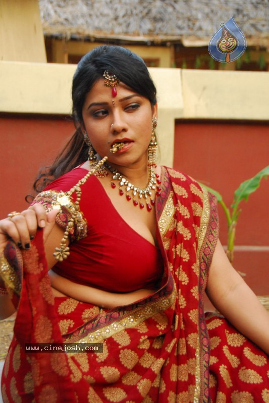 Jyothi Spicy Pics - 18 / 54 photos