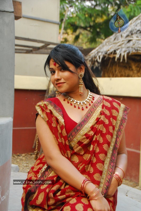 Jyothi Spicy Pics - 20 / 54 photos