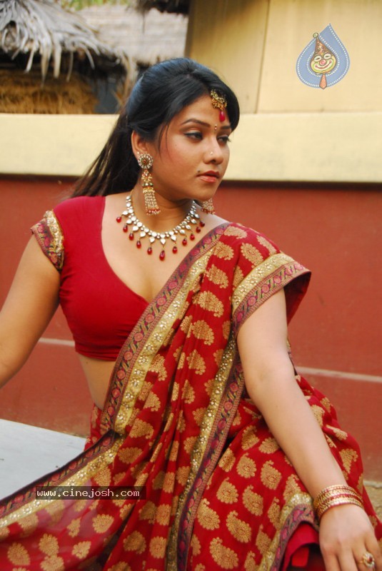 Jyothi Spicy Pics - 28 / 54 photos