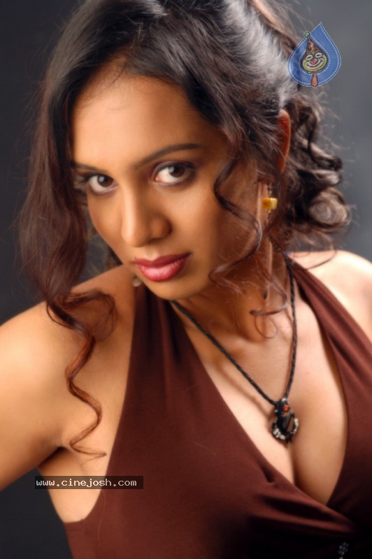 Lakshmi Chandrika Spicy Pics - 42 / 134 photos