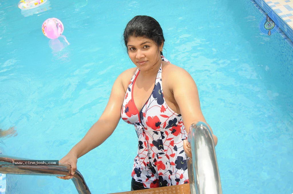 Madhu Sri Spicy Stills - 15 / 43 photos