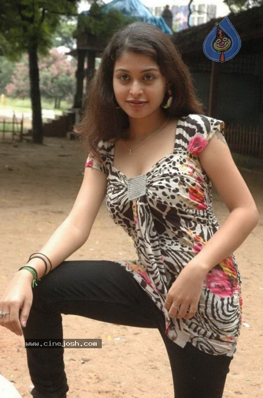 Naga Sri Hot Photos - 47 / 53 photos