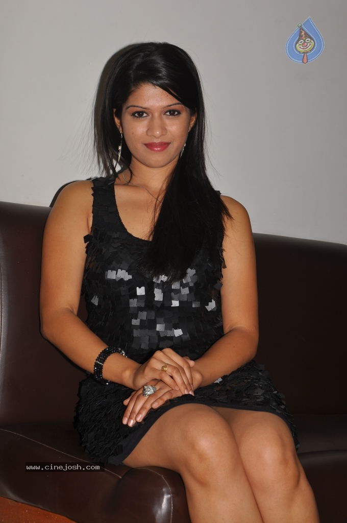 Nakshatra Hot Photos - 62 / 113 photos