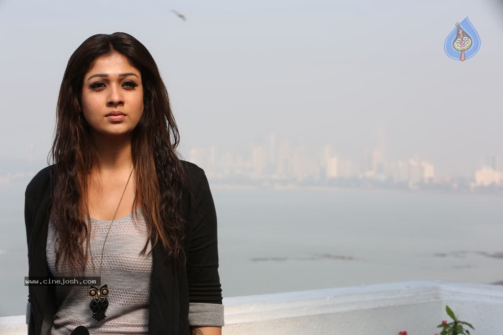 Nayanthara New Spicy Stills - 36 / 88 photos