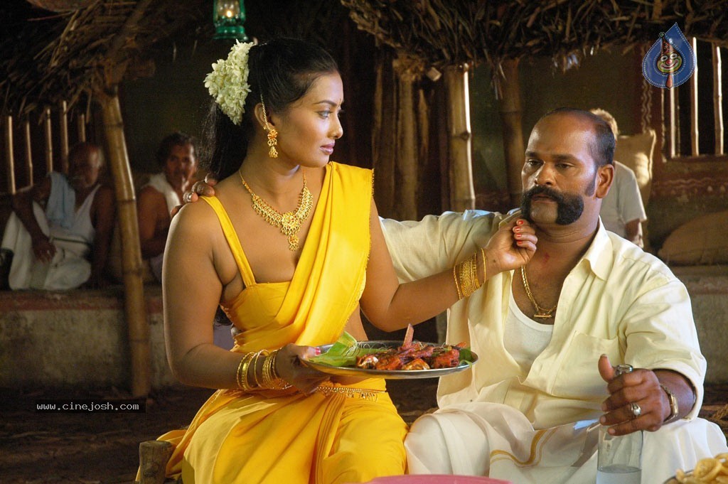 Ooratchi Ondriyam Tamil Movie Spicy Stills - 28 / 40 photos