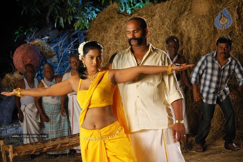 Ooratchi Ondriyam Tamil Movie Spicy Stills - 38 / 40 photos