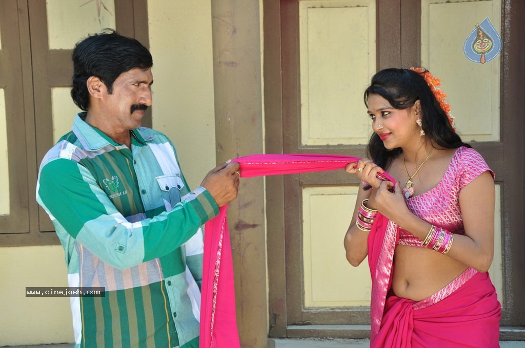 Paravai Tamil Movie Spicy Stills - 26 / 100 photos