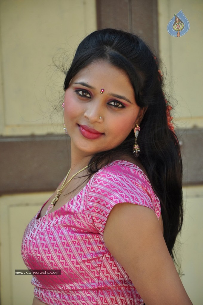 Paravai Tamil Movie Spicy Stills - 49 / 100 photos