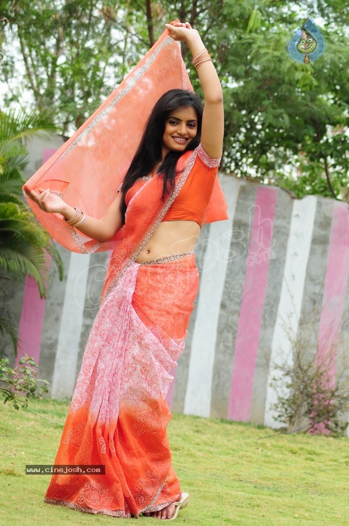 Reetu Spicy Gallery - 5 / 75 photos