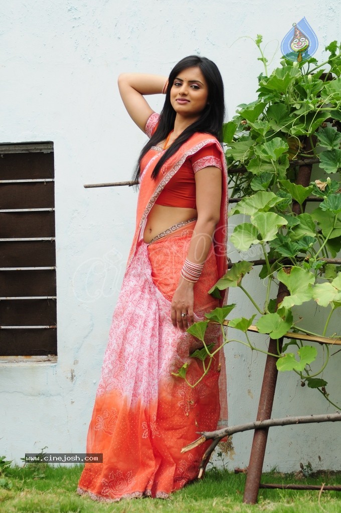 Reetu Spicy Gallery - Photo 30 of 75