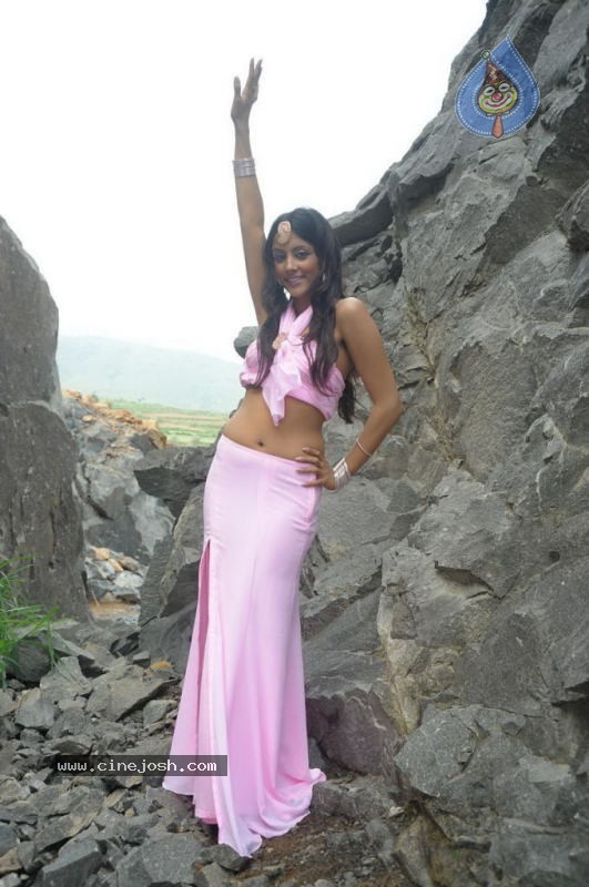 Rithika Hot Stills - 29 / 134 photos