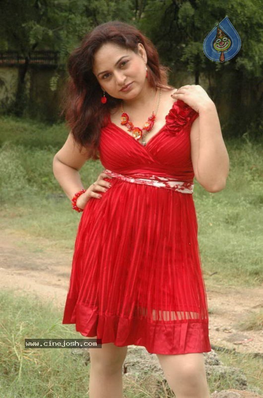 Sailu Spicy Photos - 16 / 58 photos